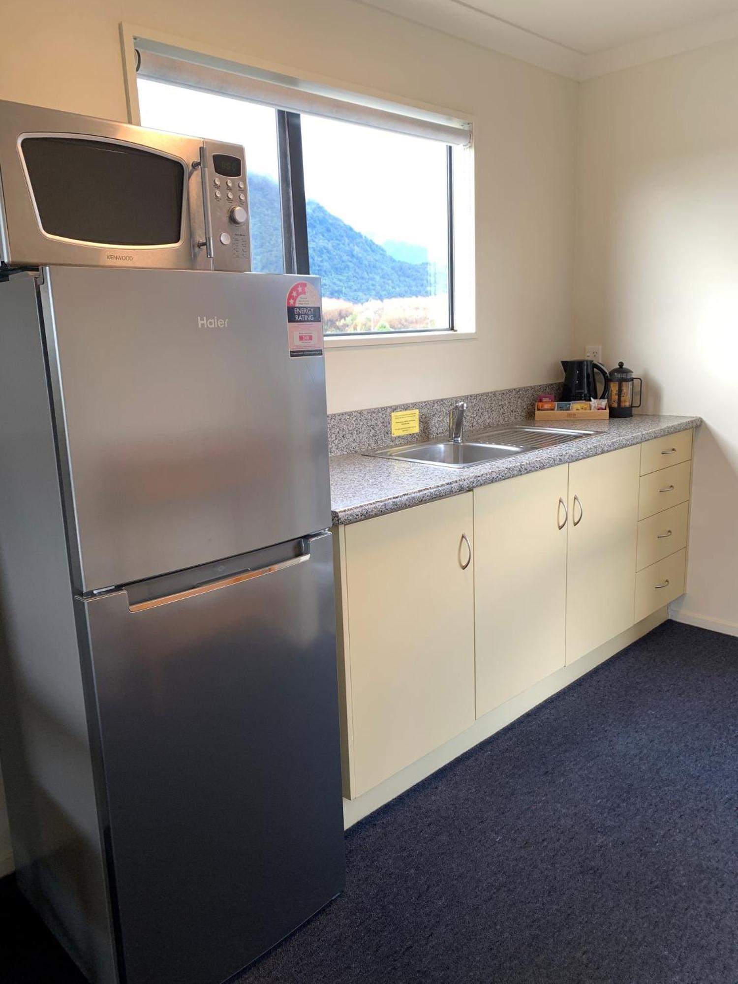 Haast River Motels & Holiday Park Bagian luar foto