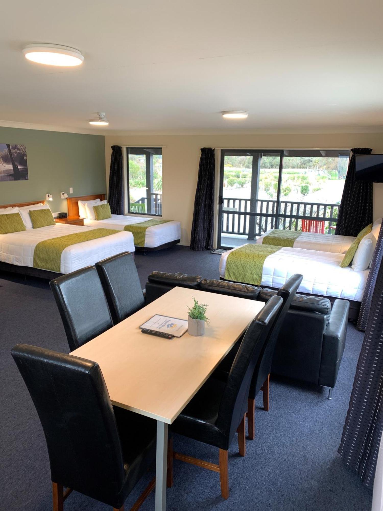 Haast River Motels & Holiday Park Bagian luar foto