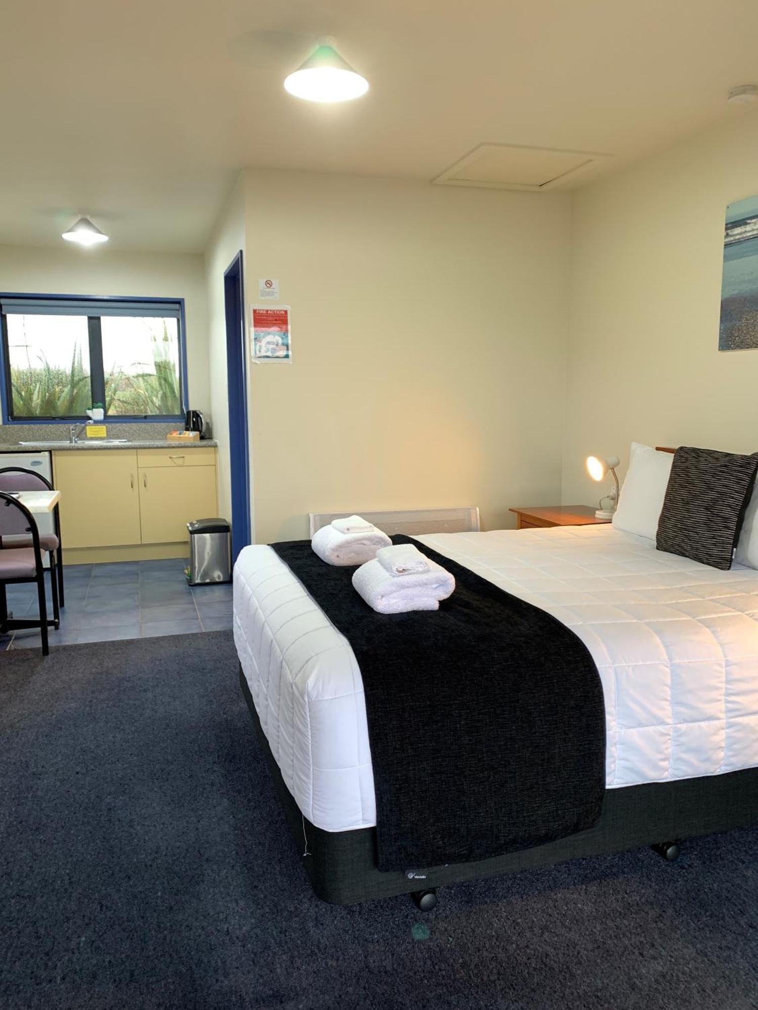 Haast River Motels & Holiday Park Bagian luar foto
